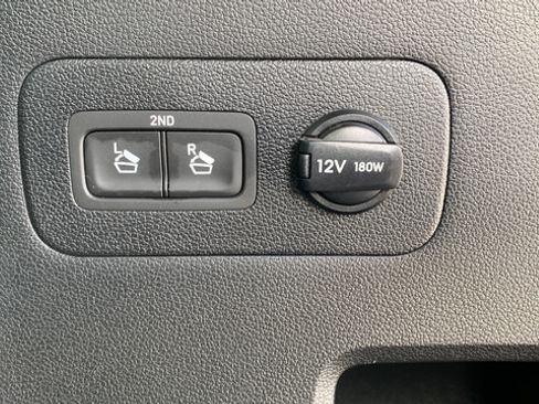 Used 2022 Hyundai Santa Fe Limited FWD image 32