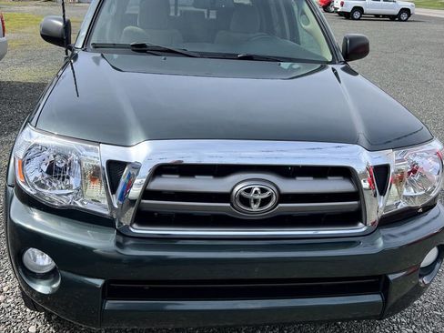 Used 2010 Toyota Tacoma 4x4 Double Cab image 2
