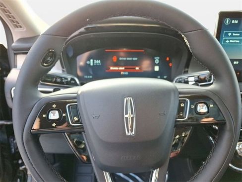 New 2026 Lincoln Corsair Premiere image 17