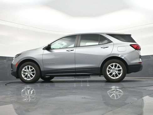 Used 2024 Chevrolet Equinox LS w/ Driver Confidence II Package FWD image 24