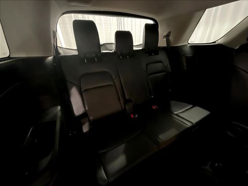 Used 2022 Nissan Pathfinder SL w/ SL Premium Package image 17