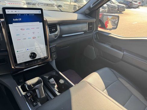 Used 2024 Ford F150 Lightning Lariat image 29