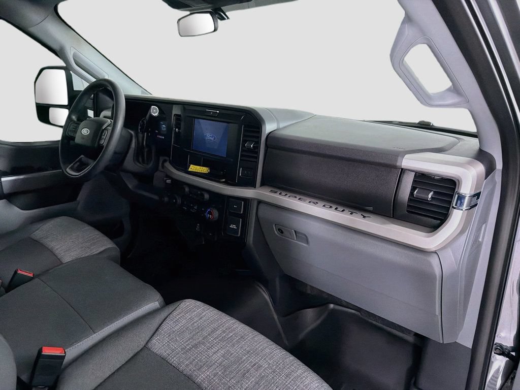 Used 2025 Ford F250 XLT w/ FX4 Off-Road Package AWD/4WD image 26