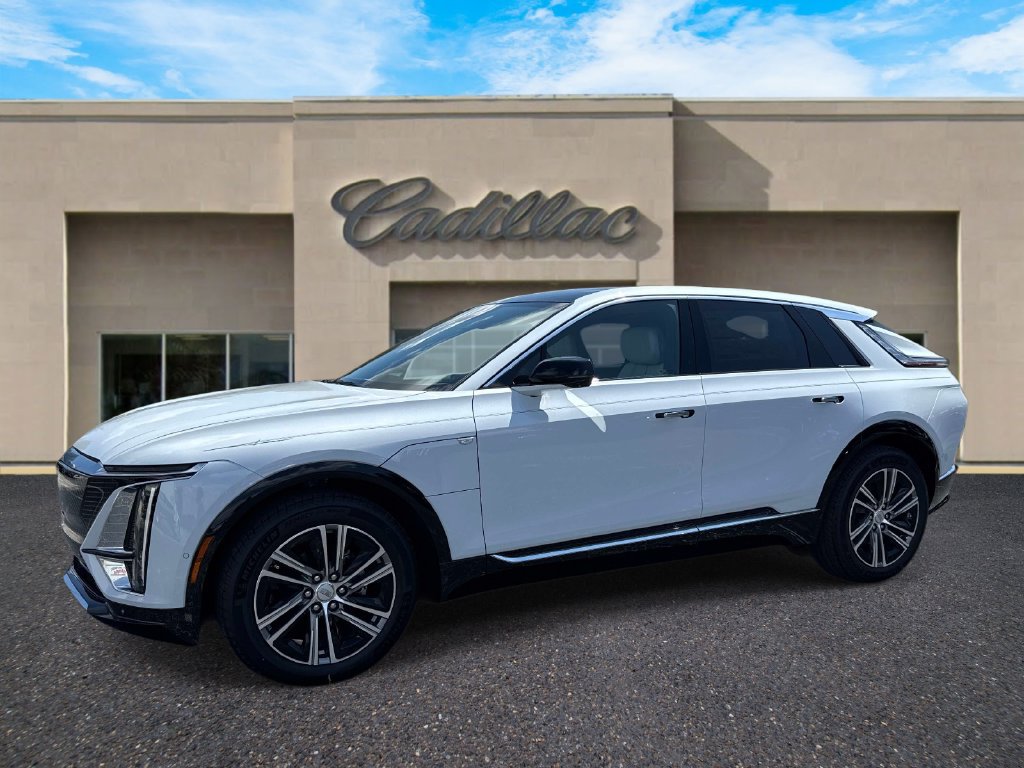 New 2026 Cadillac Lyriq Luxury RWD image 7