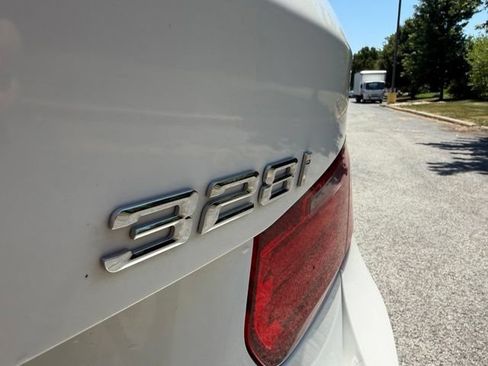 Used 2015 BMW 328i xDrive Sedan AWD/4WD image 9