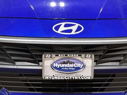 Used 2024 Hyundai Elantra SEL image 12