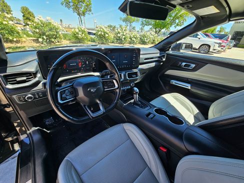 Used 2024 Ford Mustang Premium image 12
