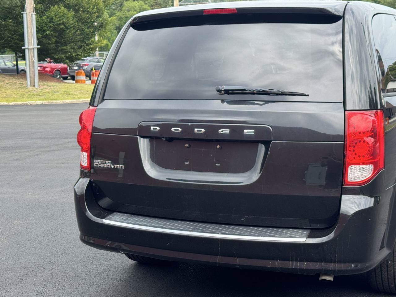 Used 2019 Dodge Grand Caravan SE FWD image 22