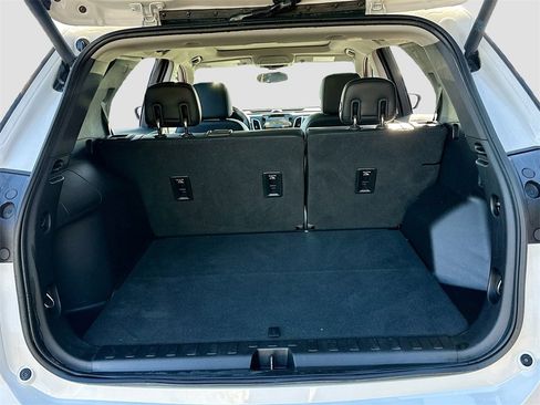 Used 2018 Chevrolet Equinox Premier image 27