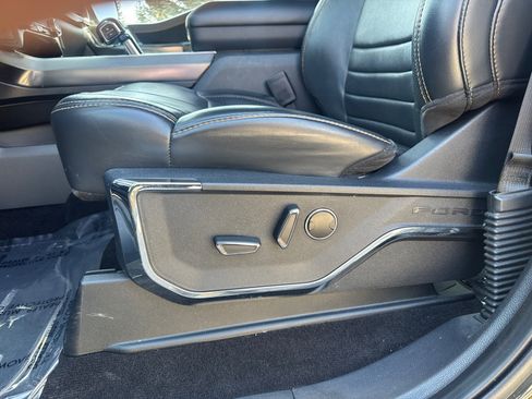 Used 2023 Ford F150 Platinum image 15