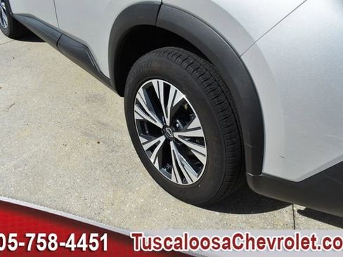 Used 2023 Nissan Rogue SV AWD/4WD image 14