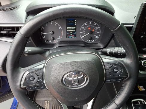Used 2023 Toyota Corolla Cross LE AWD/4WD image 21