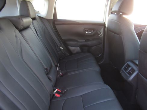 Used 2025 Acura ADX Base image 12