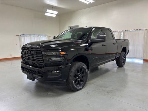 New 2026 RAM 2500 Big Horn AWD/4WD image 4