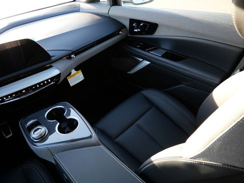 New 2026 Cadillac Optiq Sport 1 image 9