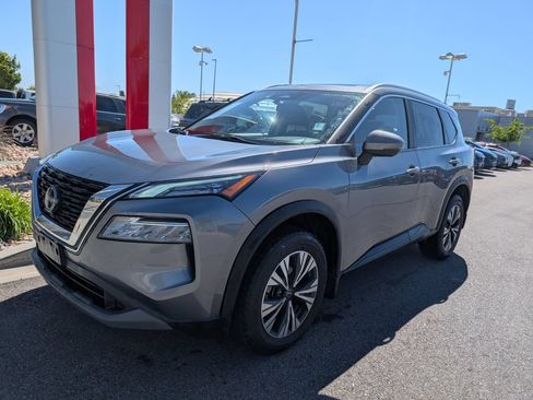 Used 2023 Nissan Rogue SV AWD/4WD image 3