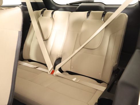 Used 2021 Ford Explorer 2WD image 12