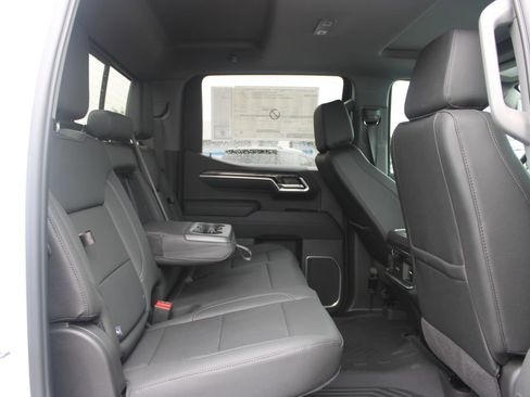 New 2026 Chevrolet Silverado 1500 LTZ w/ LTZ Premium Package AWD/4WD image 32