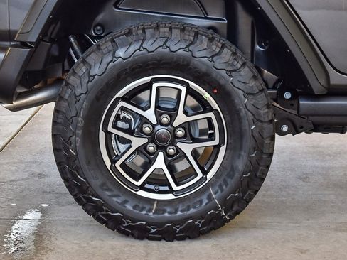 New 2026 Jeep Wrangler Unlimited Rubicon w/ Safety Group image 11