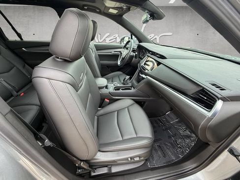 Certified 2024 Cadillac XT6 Luxury w/ LPO, Floor Liner Package FWD image 24