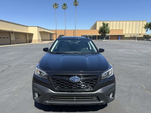 Used 2022 Subaru Outback Premium AWD/4WD image 2