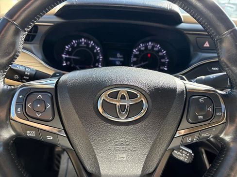 Used 2017 Toyota Avalon Limited image 16