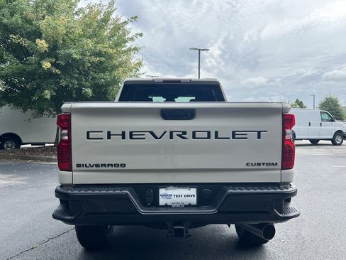 New 2026 Chevrolet Silverado 2500 Custom w/ Custom Value Package AWD/4WD image 9