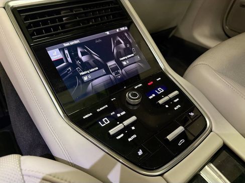 Certified 2021 Porsche Panamera image 27