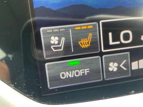 Used 2025 Subaru Ascent Touring AWD/4WD image 32