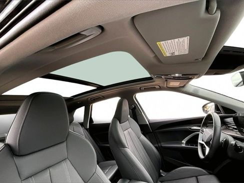 Used 2025 Audi Q5 Premium Plus w/ Premium Plus image 17