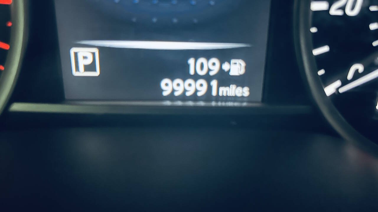 Used 2018 Nissan Sentra SR FWD image 40