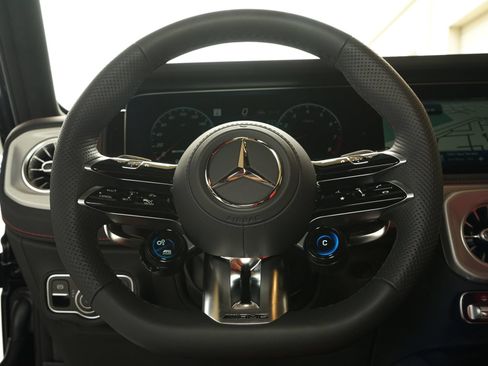 Used 2025 Mercedes-Benz G 63 AMG 4MATIC image 13