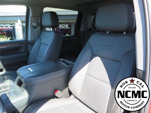 Used 2024 GMC Sierra 2500 Denali w/ Denali Reserve Package image 32