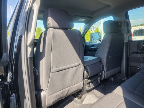 New 2025 Chevrolet Silverado 2500 Custom w/ Custom Value Package image 17