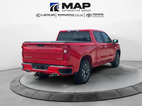 Used 2023 Chevrolet Silverado 1500 RST w/ Z71 Off-Road Package AWD/4WD image 5