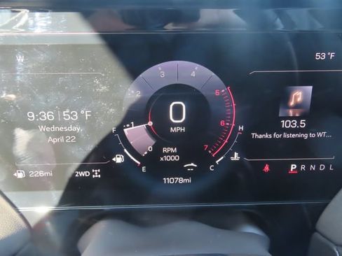 Used 2025 GMC Yukon Elevation AWD/4WD image 36