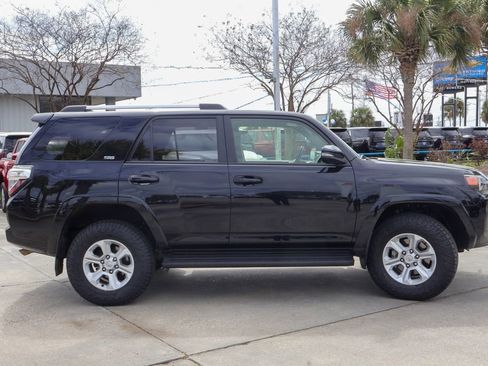 Used 2024 Toyota 4Runner SR5 Premium image 22