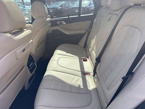 Used 2022 BMW X5 xDrive40i w/ Executive Package image 32