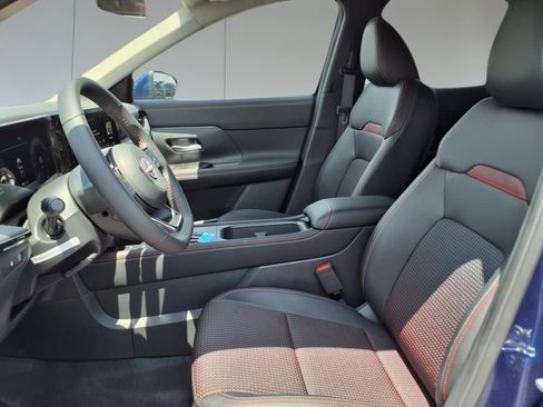 New 2025 Nissan Kicks SR w/ Illumination Package image 15