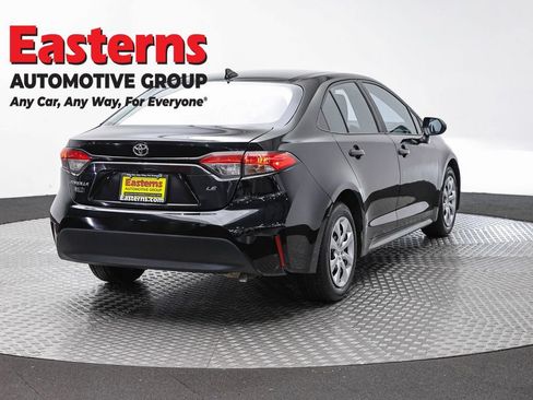 Used 2024 Toyota Corolla LE FWD image 5