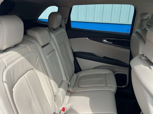 Used 2016 Lincoln MKX Reserve w/ Technology Package AWD/4WD image 20