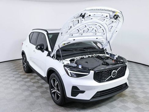 Used 2026 Volvo XC40 B5 Core AWD/4WD image 34