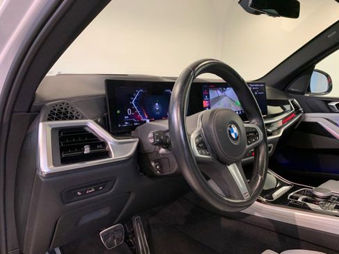 Used 2024 BMW X5 xDrive40i w/ M Sport Package AWD/4WD image 17