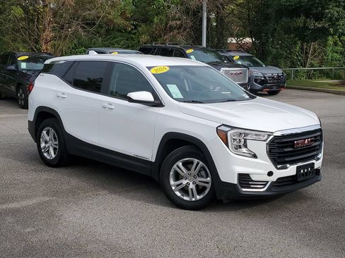 Used 2024 GMC Terrain SLE FWD image 37