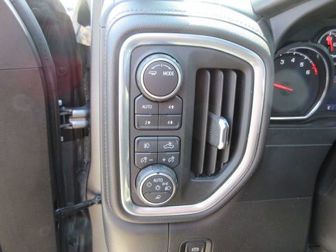 Certified 2021 Chevrolet Silverado 1500 LT Trail Boss w/ Convenience Package II AWD/4WD image 28