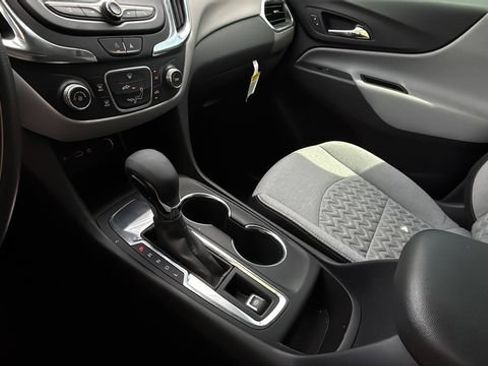 Used 2024 Chevrolet Equinox LS FWD image 15