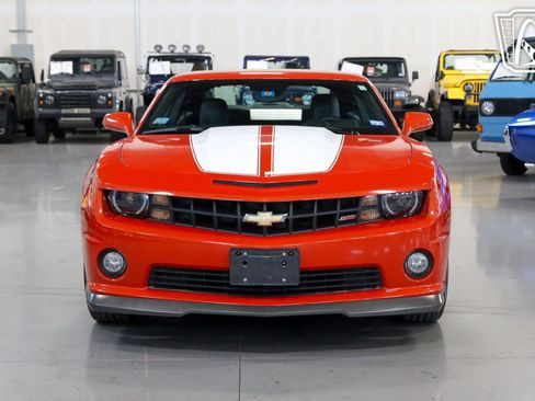Used 2010 Chevrolet Camaro SS w/ LPO, Ground Effects Package image 6