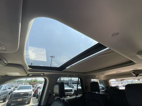 Used 2021 Ford Expedition Platinum RWD image 19