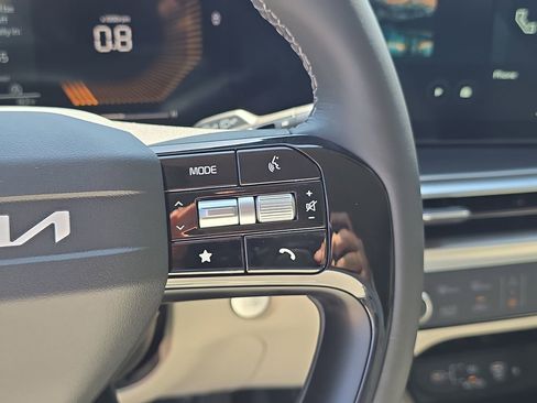 New 2026 Kia Sorento S FWD image 30