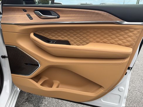 New 2026 Jeep Grand Cherokee L Summit AWD/4WD image 17